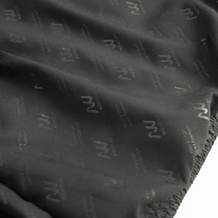 Czarna ocieplana kurtka z kapturem NOWEAR