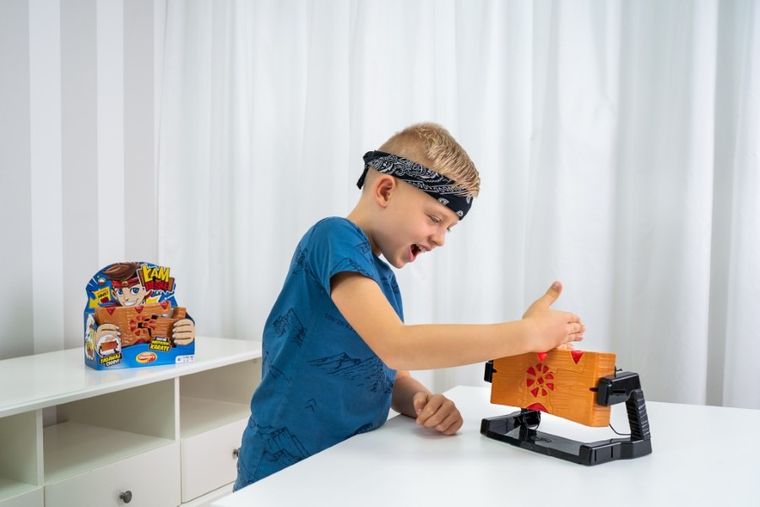 Dumel Discovery, Łam deskę, gra zręcznościowa