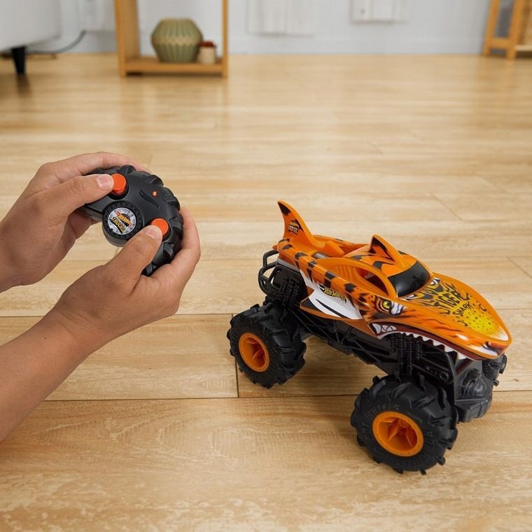 Hot Wheels, Monster Trucks Tiger Shark, pojazd zdalnie sterowany, skala 1:24