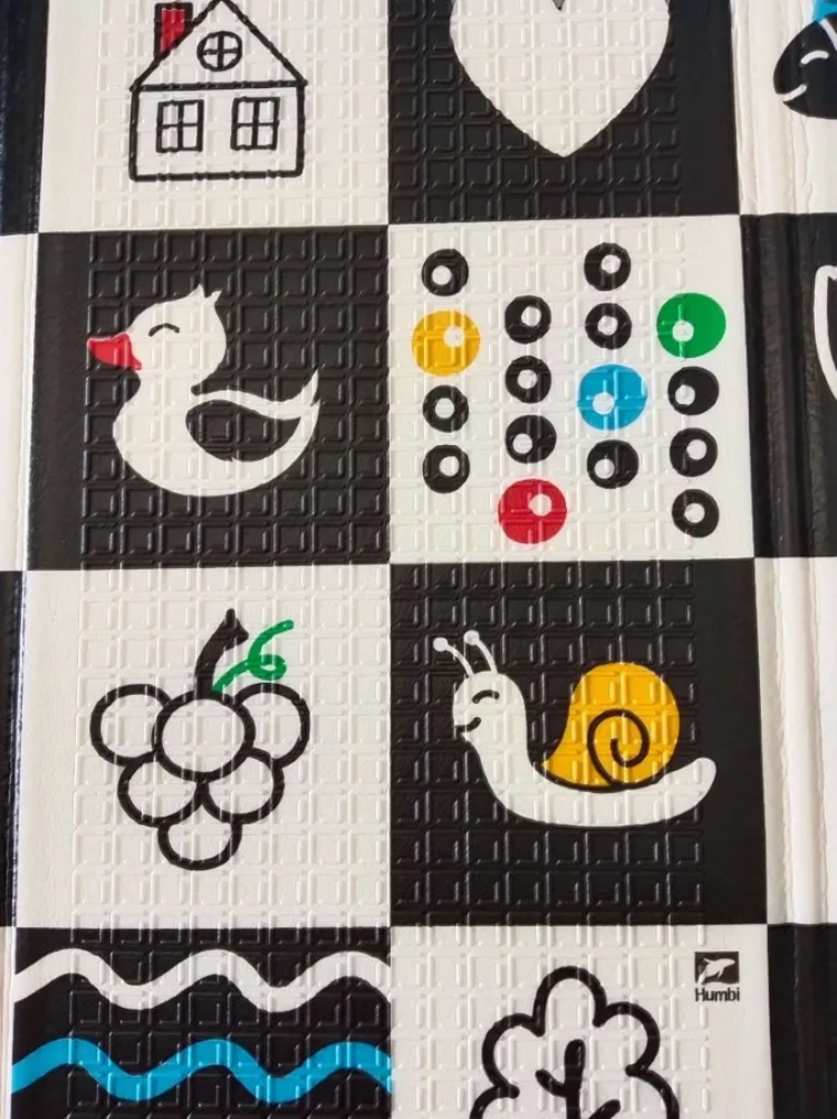 Humbi, mata edukacyjna 2w1 z pianki XPE, alfabet: wersja niemiecka, 120-180 cm