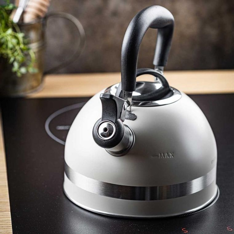 Kinghoff, czajnik z gwizdkiem, beżowy, 1,8l