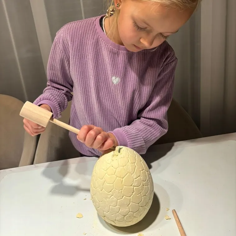 Kruzzel, jajo dinozaura z figurkami, wykopaliska, 12 szt.