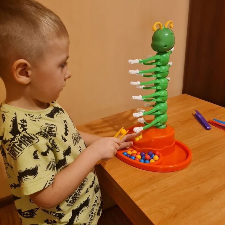 Kruzzel, Tańcząca stonoga, gra zręcznościowa