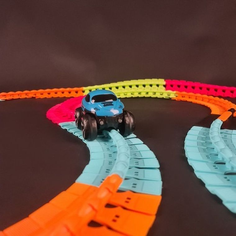 Kruzzel, tor wyścigowy z autkiem, 193 elementy