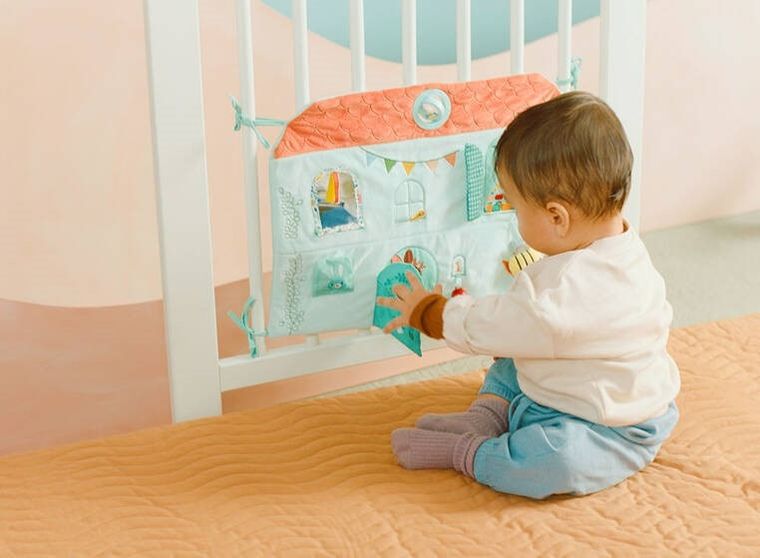 Lilliputiens, Domek Sarenki Stelli i Smoka Joe, miękka tablica aktywizująca do zabawy, 3m+