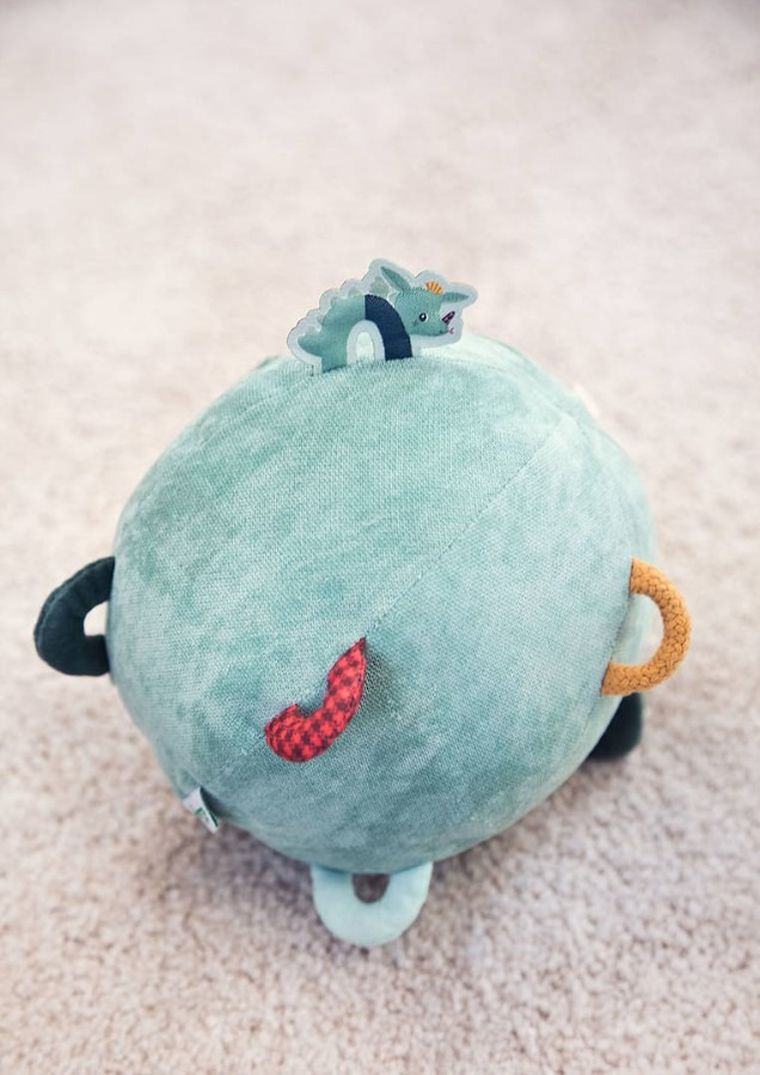 Lilliputiens, Smok Joe, piłeczka sensoryczna z dźwiękiem, 6m+