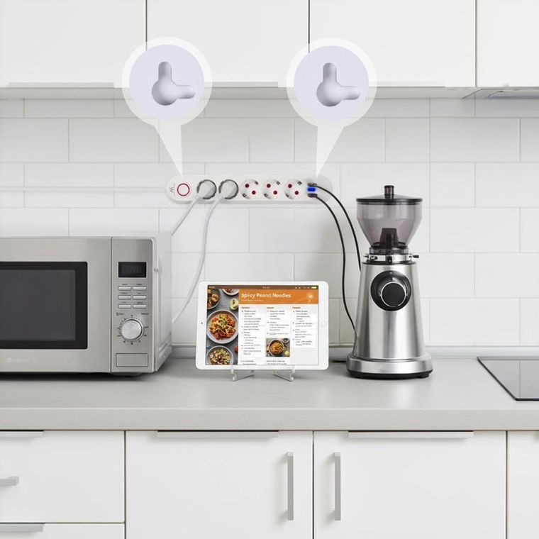 Maclean, listwa zasilająca, 5 gniazd, 3xUSB, 110-240V, AC 50/60HZ, 2.1A, 2500W, biała, 1,5m, MCE395 W