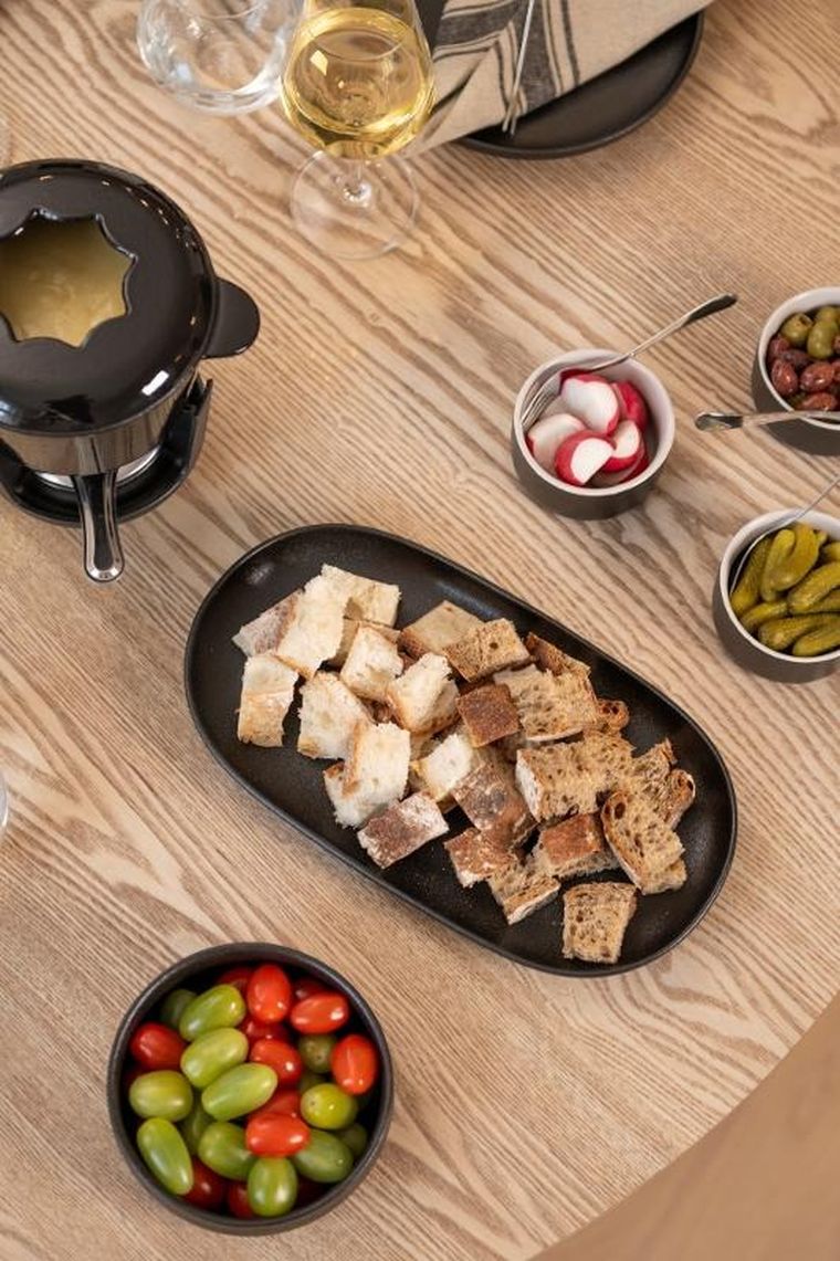 Maku, owalne talerze z wyższym rantem, 32,5 cm