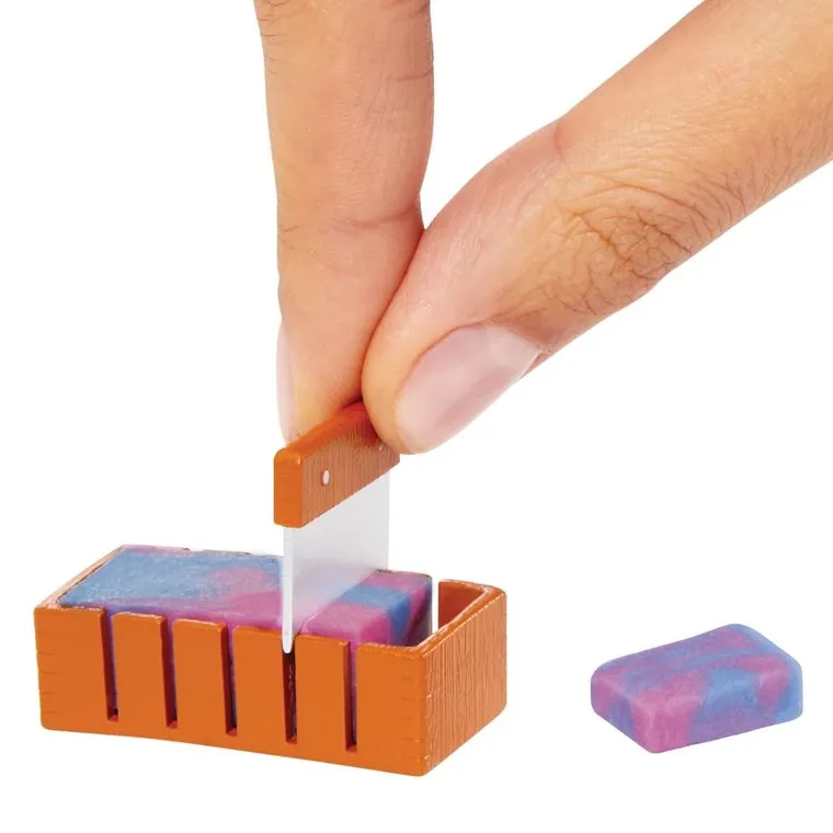 MGA's Miniverse, Make It Mini, Spa, zestaw z kulą niespodzianką