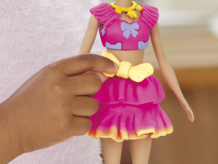 Play-Doh, Barbie Projektantka, Falbanki i kokardki, zestaw kreatywny z lalką