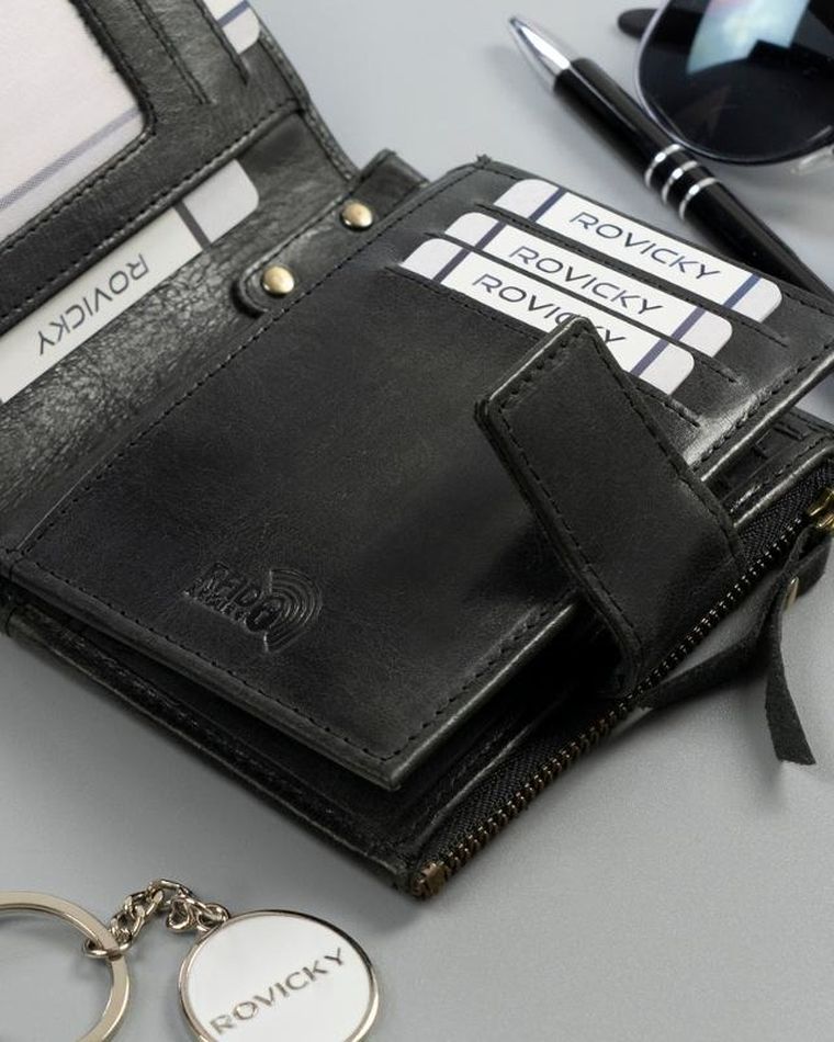 Portfel, czarny, skórzany, RFID, Rovicky