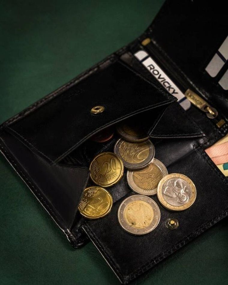 Portfel. czarny, skórzany, RFID, Rovicky