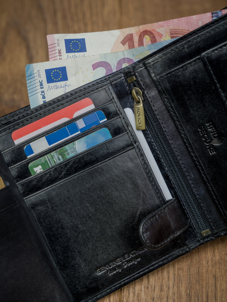 Portfel, czarny, skórzany, RFID, Rovicky