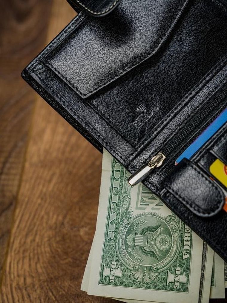 Portfel, czerwono-czarny, skórzany, RFID, Rovicky