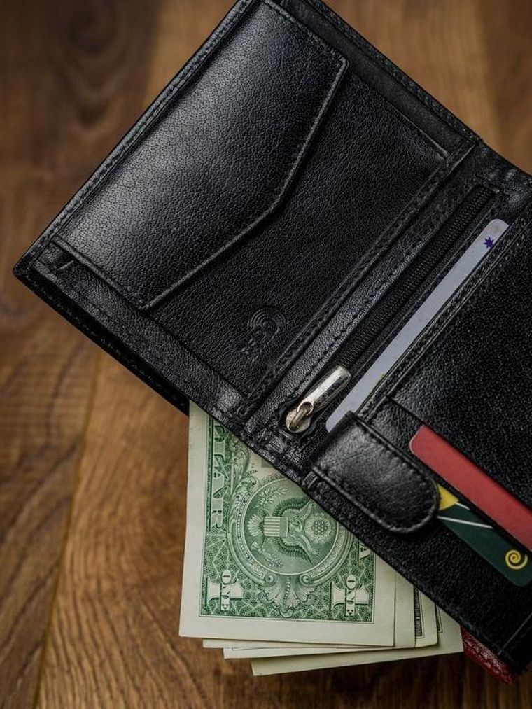 Portfel, czerwono-czarny, skórzany, RFID, Rovicky