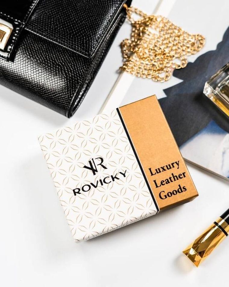 Portfel, czerwony, skórzany, Rovicky