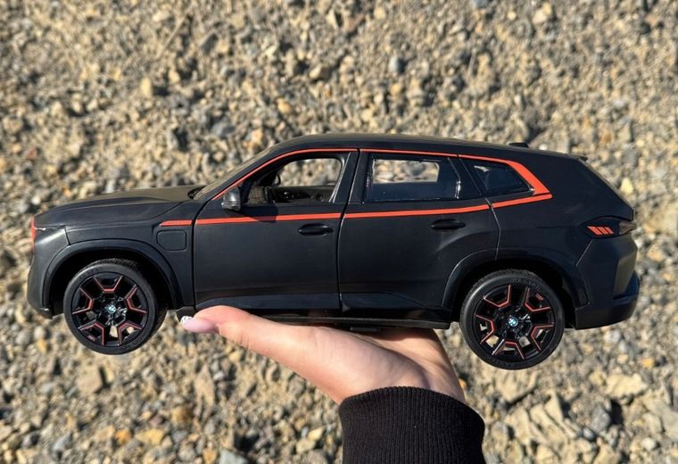 Rastar, BMW XM, pojazd zdalnie sterowany, 1:14