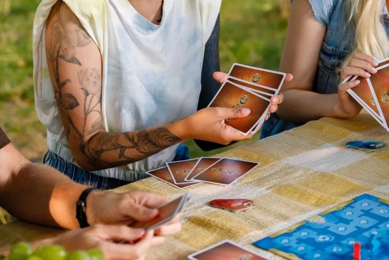 Rebel, Dixit, gra towarzyska