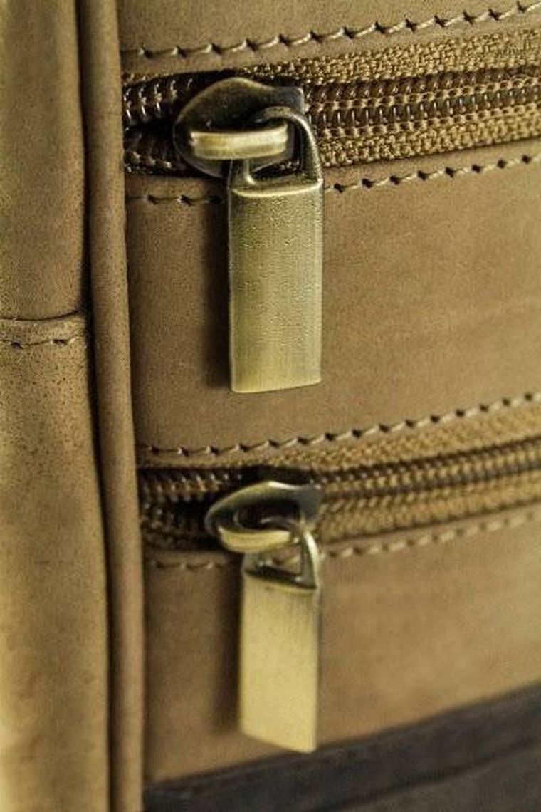 Saszetka do ręki, brązowa, skórzana, Always Wild