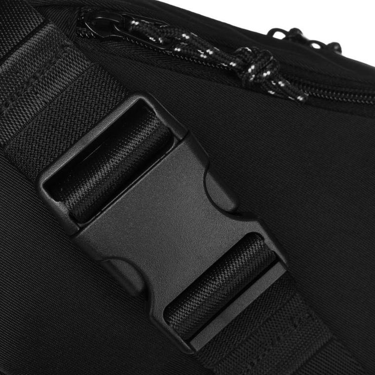 Saszetka na biodro, nerka, czarna, Peterson