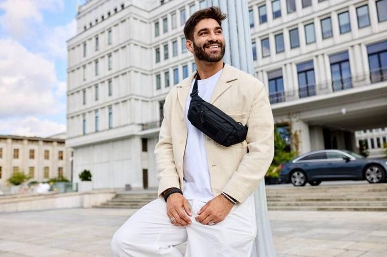 Saszetka na biodro, nerka, czarna, Rovicky