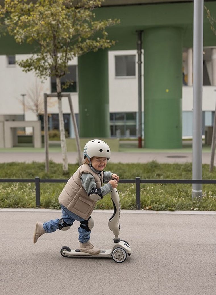 Scoot & Ride, zestaw ochraniaczy, Ash, rozmiar S