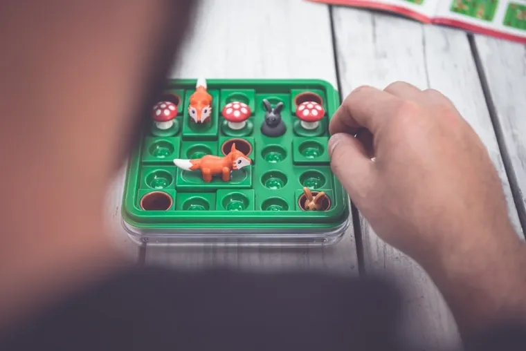 Smart Games, Hop Do Norki, gra logiczna