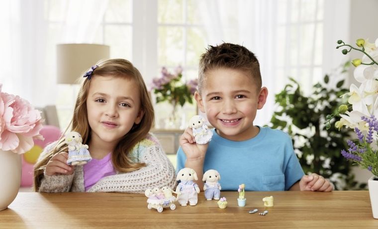 Sylvanian Families, Rodzina króliczków, zestaw figurek, 5735