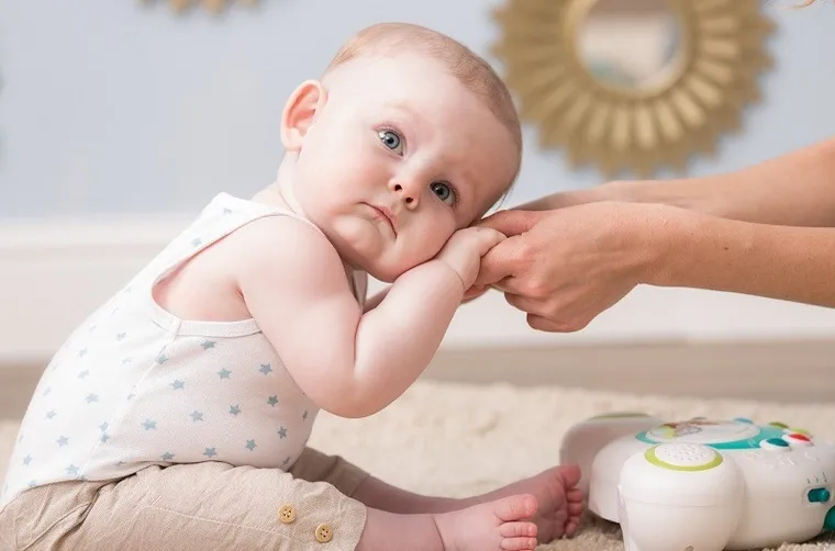 Tiny Love, Rośnij z muzyką - Zabawa na łące, karuzela