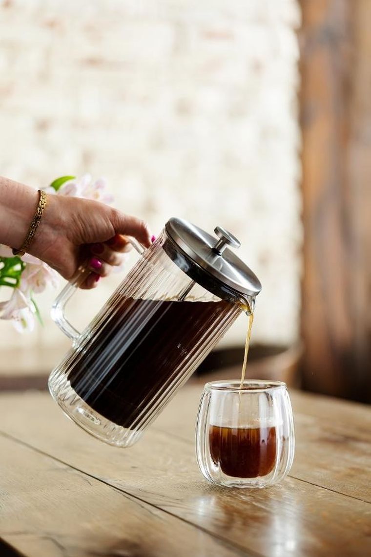 Vialli Design, zaparzacz do kawy i herbaty z podwójną ścianką, 1000 ml, Tulip srebrny mat