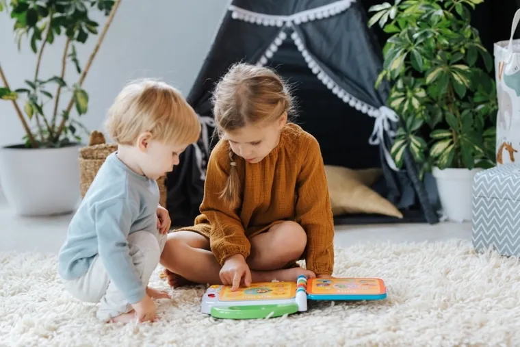 Vtech, Pierwszy Słownik Przedszkolaka, zabawka interaktywna