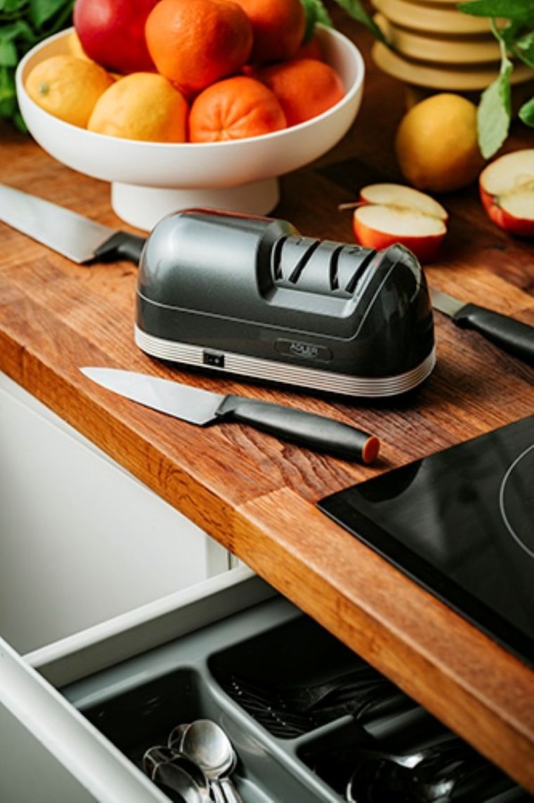 Adler, elektryczna ostrzałka do noży