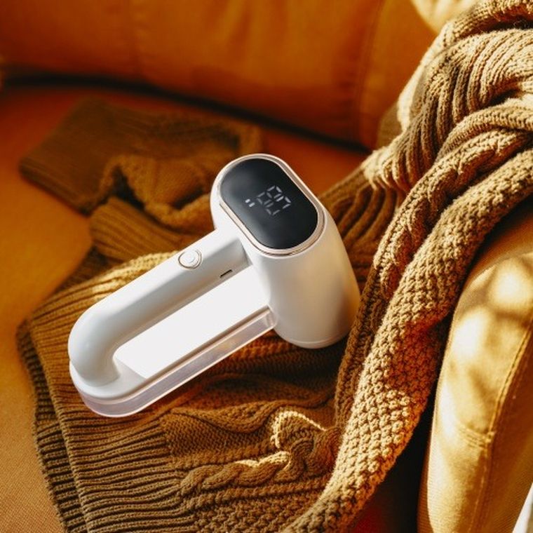 Adler, golarka do tkanin z wyświetlaczem LCD