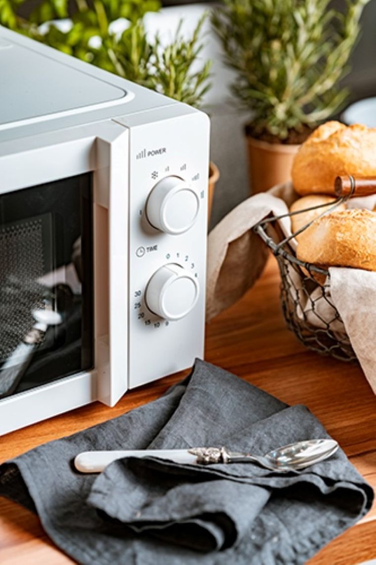 Adler, kuchenka mikrofalowa, 20l