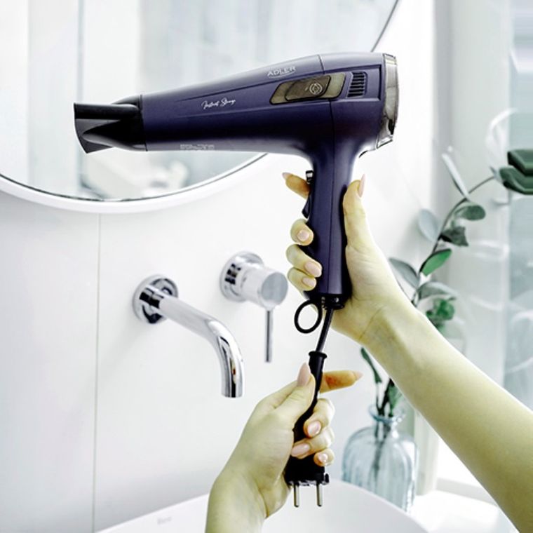 Adler, suszarka ze zwijanym przewodem i dyfuzorem, 2400W