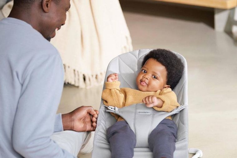 BabyBjörn, Bliss Woven, Petal Quilt, leżaczek, jasnoszary