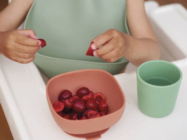 Beaba, komplet naczyń z silikonu z przyssawką, Mineral