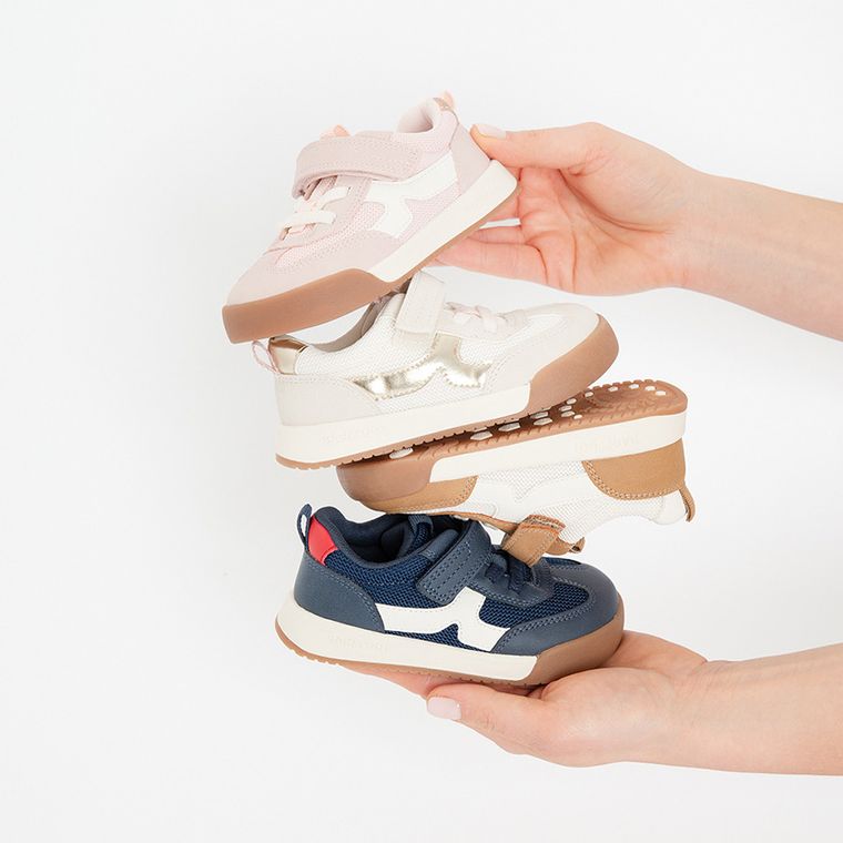 Cool Club, Buty sportowe chłopięce, granatowe, podeszwa Barefoot