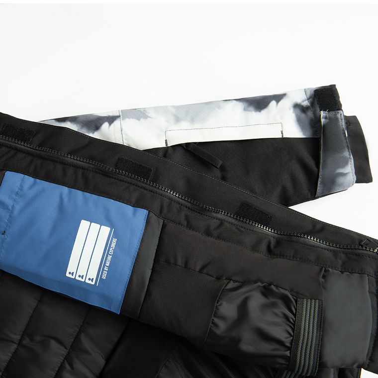 Cool Club, Wodoszczelna kurtka narciarska chłopięca z kapturem, ocieplana, czarno-biała