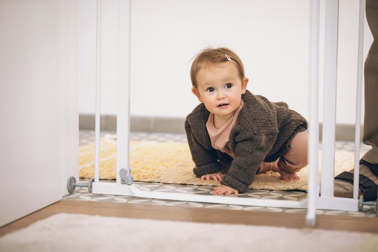 Hauck, Clear Step Autoclose 2, bramka zabezpieczająca, white