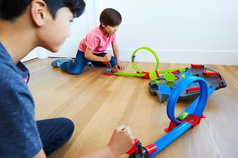 Hot Wheels, Wyścig do celu, zestaw