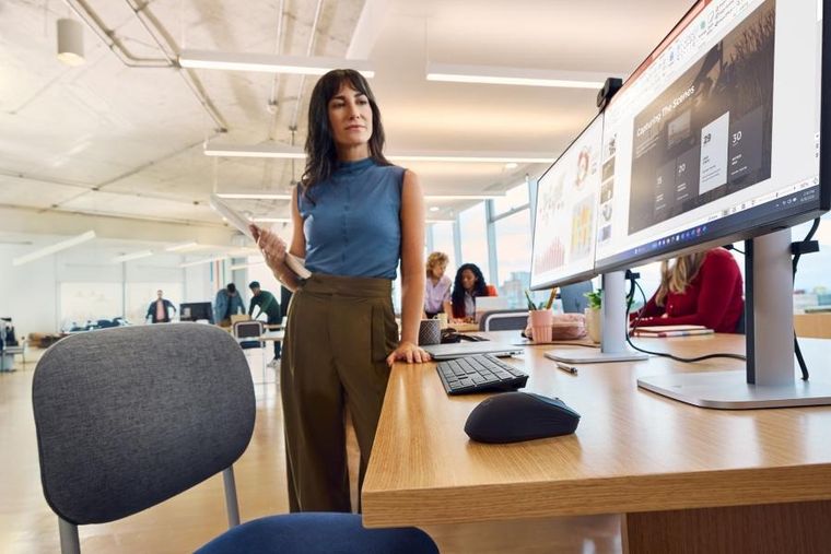 HP, mysz bezprzewodowa z akumulatorem, 700, czarna, AZ7B0AA