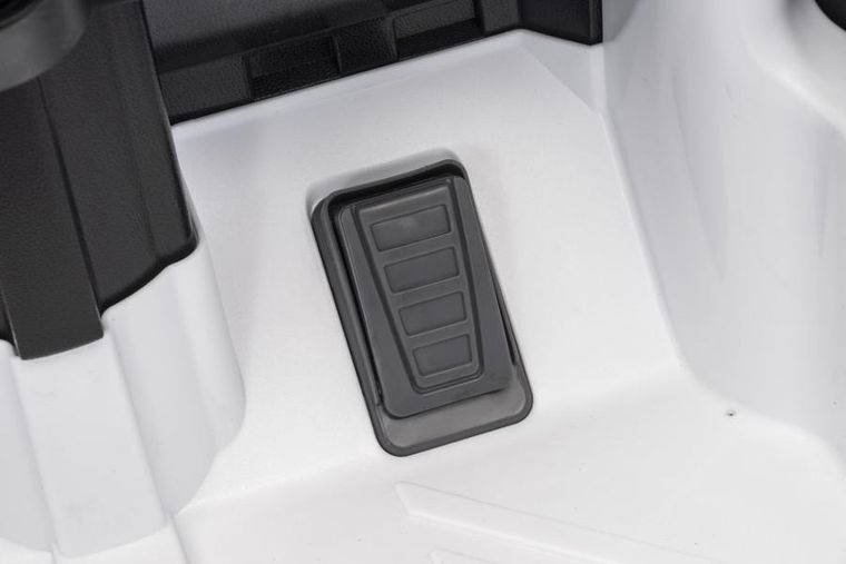 Lean Cars, Mercedes AMG GT3, pojazd na akumulator, biały