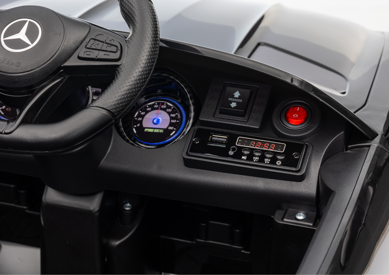 Lean Cars, Mercedes GTR, pojazd na akumulator, czarny