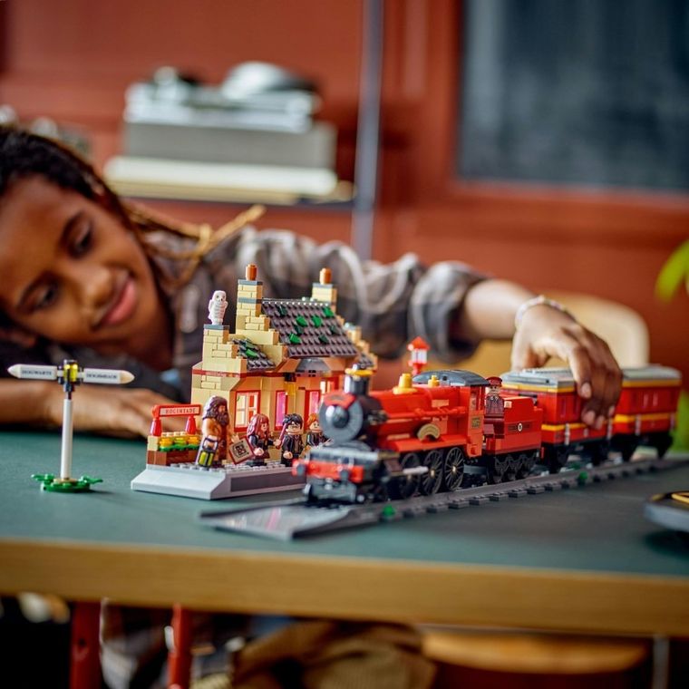LEGO Harry Potter, Ekspres do Hogwartu i stacja w Hogsmeade, 76423