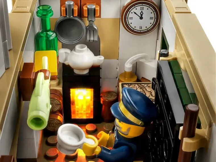 LEGO Ideas, Zmechanizowana latarnia, 21335