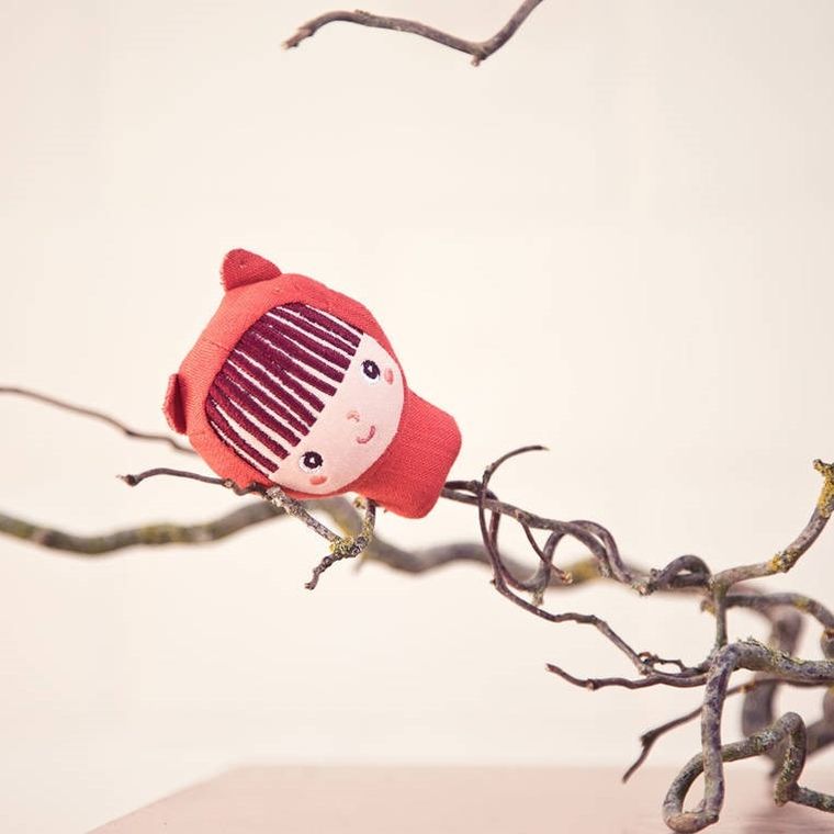 Lilliputiens, Czerwony Kapturek, mini pacynki na palce, 12m+