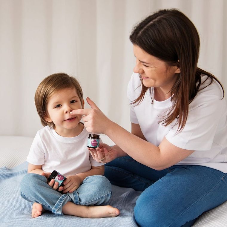 LullaLove, ziołowe mazidło wspierające z tymiankiem, paczulą i eukaliptusem, 30 ml