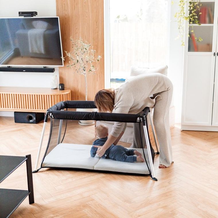 Luna Bambini, lekkie łóżeczko turystyczne, bez montażu, czarne