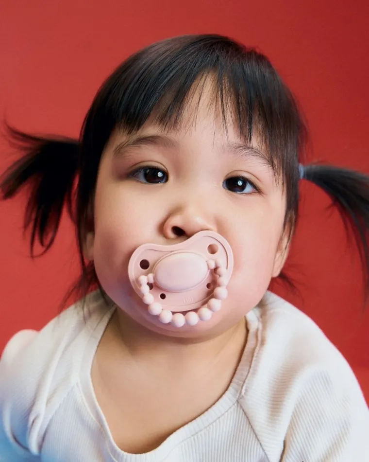 LUU Kids, smoczek pozycjonujący, Velvet Blush, 6m+